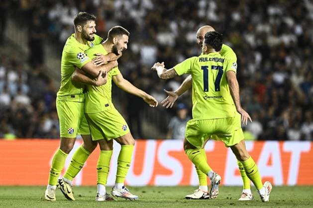 Qarabag v GNK Dinamo Zagreb - UEFA Champions Qualifying Play-Off: Second Leg BAKU, AZERBAIJAN - AUGUST 28: Marko Pjaca of Dinamo Zagreb celebrate with his teammates after scoring during the UEFA Champions Qualifying Play-Off Second Leg match between Qarabag and GNK Dinamo Zagreb at Tofiq Bahramov Stadium on August 28, 2024 in Baku, Azerbaijan.  MarkoxLukunic PIXSELL