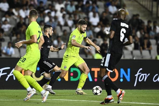 Qarabag v GNK Dinamo Zagreb - UEFA Champions Qualifying Play-Off: Second Leg BAKU, AZERBAIJAN - AUGUST 28: Bruno Petkovic of Dinamo Zagreb in action during the UEFA Champions Qualifying Play-Off Second Leg match between Qarabag and GNK Dinamo Zagreb at Tofiq Bahramov Stadium on August 28, 2024 in Baku, Azerbaijan.  MarkoxLukunic PIXSELL