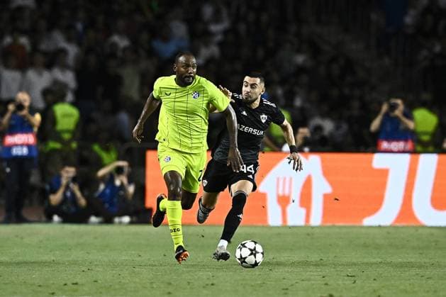Qarabag v GNK Dinamo Zagreb - UEFA Champions Qualifying Play-Off: Second Leg BAKU, AZERBAIJAN - AUGUST 28: Kevin Theophile-Catherine of Dinamo Zagreb in action against Elvin Jafarguliyev of Qarabag during the UEFA Champions Qualifying Play-Off Second Leg match between Qarabag and GNK Dinamo Zagreb at Tofiq Bahramov Stadium on August 28, 2024 in Baku, Azerbaijan.  MarkoxLukunic PIXSELL