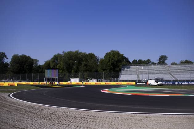 Chicane illustration during the Formula 1 Pirelli Gran Premio d’Italia 2024, Italian Grand Prix 2024, 16th round of the 2024 Formula One World Championship, WM, Weltmeisterschaft from August 30 to September 1, 2024 on the Autodromo Nazionale Monza, in Monza, Italy - F1 - ITALIAN GRAND PRIX 2024 DPPI Panoramic  240829_R16_ITALIA_DP_EA012814