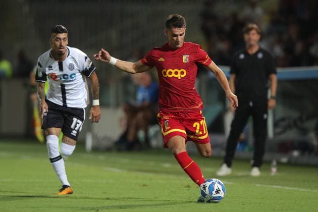 Andrea ceresoli (Catanzaro) durante la partita tra Cesena e Catanzaro del Campionato di calcio Serie BKT 2024 25 - Orogel Stadium Dino Manuzzi, Cesena (FC), Italia - 28 agosto 2024 - calcio - Campionato di calcio Serie BKT 2024 25 - Sport (foto di Fabrizio Zani LaPresse)  Copyright: xFabrizioxZani LaPressex