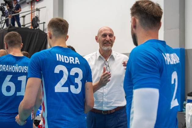 Czech Volleyball Federation President Marek Pakosta greets volleyball players during the Men s European Volleyball Championship qualification group C match: Czech Republic vs Norway in Tabor, Czech Republic, August 29, 2024. (CTKxPhoto VaclavxPancer) CTKPhotoP2024082907254  CTKPhotoP2024082907254