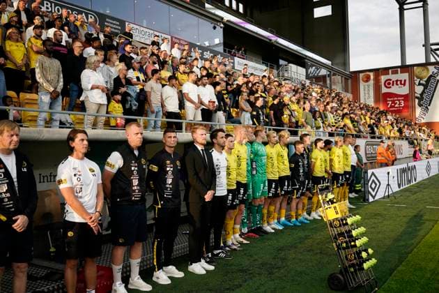 BORAS, SVERIGE 20240829 Tyst minut för Sven-Göran Svennis Eriksson innan torsdagens kvalmatch till Europa League mellan IF Elfsborg och Molde FK pa Boras Arena. BORAS SVERIGE x9200x