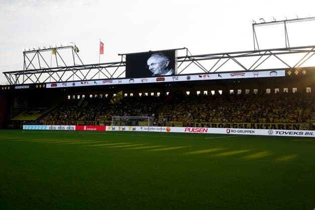 BORAS, SVERIGE 20240829 Tyst minut för Sven-Göran Svennis Eriksson innan torsdagens kvalmatch till Europa League mellan IF Elfsborg och Molde FK pa Boras Arena. BORAS SVERIGE x9200x
