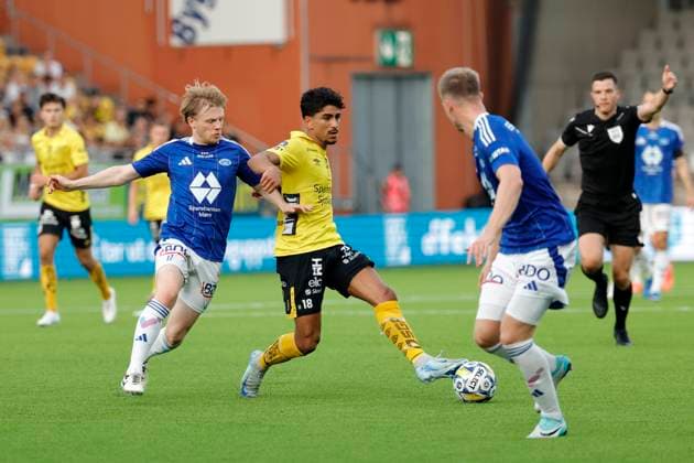 BORAS, SVERIGE 20240829 Moldes Mats Moller Daehli mot Elfsborgs Ahmed Qasem under torsdagens kvalmatch till Europa League mellan IF Elfsborg och Molde FK pa Boras Arena. BORAS SVERIGE x9200x