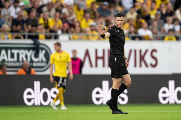 240829 Referee Harm Osmers during the UEFA Europa League playoff between Elfsborg and Molde on August 29, 2024 in Boras. Photo: Jörgen Jarnberger BILDBYRAN COP 112 JJ0394 fotboll football soccer fotball uefa europa league playoff elfsborg molde bbeng Copyright: JÖRGENxJARNBERGER BB240829JJ029