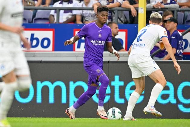 240829 RSC Anderlecht vs Dinamo Minsk Nilson Angulo (32) of Anderlecht pictured during the Europa League play off second leg game in the 2024-2025 season between Royal Sporting Club Anderlecht and Dinamo Minsk on August 29 , 2024 in Anderlecht, Belgium. (Photo by David Catry Isosport ) ANDERLECHT BELGIUM  Copyright: xx 478969