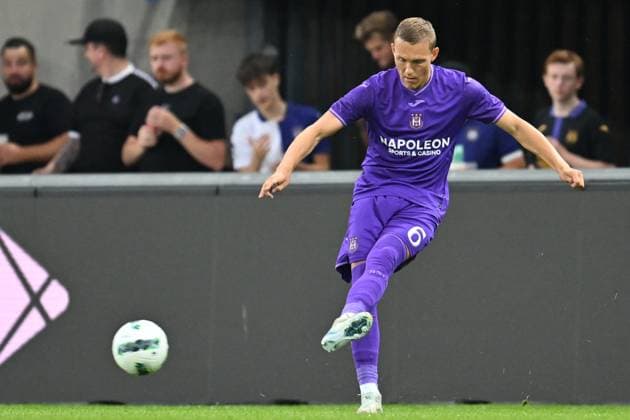 240829 RSC Anderlecht vs Dinamo Minsk Ludwig Augustinsson (6) of Anderlecht pictured during the Europa League play off second leg game in the 2024-2025 season between Royal Sporting Club Anderlecht and Dinamo Minsk on August 29 , 2024 in Anderlecht, Belgium. (Photo by David Catry Isosport ) ANDERLECHT BELGIUM  Copyright: xx 478970