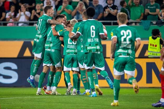 SOCCER - UEFA EL, Rapid vs Braga VIENNA,AUSTRIA,29.AUG.24 - SOCCER - UEFA Europa League, qualification, SK Rapid Wien vs Sporting Club de Braga. Image shows the rejoicing of Rapid.  GEPAxpictures xPhilippxBrem