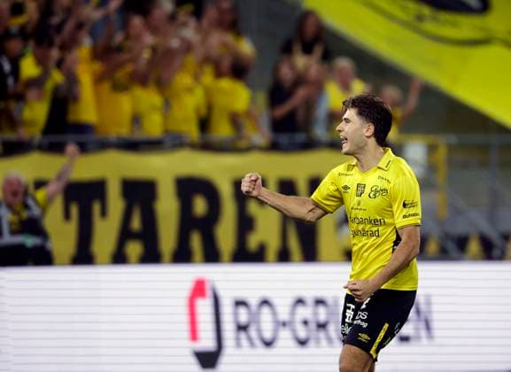 BORAS, SVERIGE 20240829 Elfsborgs Besfort Zeneli jublar efter att ha satt sin straff under torsdagens kvalmatch till Europa League mellan IF Elfsborg och Molde FK pa Boras Arena. BORAS SVERIGE x9200x