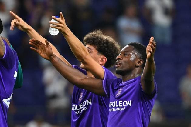 RSC Anderlecht v FC Dinamo Minsk - UEFA Europa League Play-off ANDERLECHT, BELGIUM - AUGUST 29 : Amuzu Francis midfielder of RSC Anderlecht celebrates after the UEFA Europa League Qualifiers Play-off 2nd leg match between RSC Anderlecht and FC Dinamo Minsk on August 29, 2024 in Anderlecht, Belgium, 29 08 2024 Anderlecht Belgium  Copyright: xVincentxKalutx