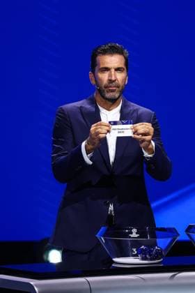 29th of August 2024 - UEFA CHAMPIONS LEAGUE KICK OFF 2024 2025 - DRAW LOTTERY WITH AI - FORUM GRIMALDI buffon (gianluigi) shows the ticket of PSV Eindhoven during the draw lottery MONACO MONACO Copyright: xSPORTPIXPRESSx xFREDxPORCUx