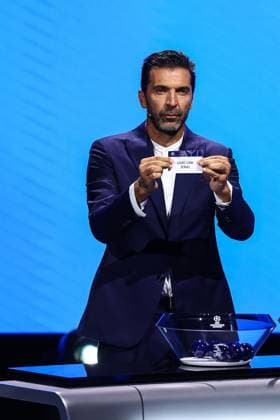 29th of August 2024 - UEFA CHAMPIONS LEAGUE KICK OFF 2024 2025 - DRAW LOTTERY WITH AI - FORUM GRIMALDI buffon (gianluigi) shows the ticket of LOSC Lille during the draw lottery MONACO MONACO Copyright: xSPORTPIXPRESSx xFREDxPORCUx