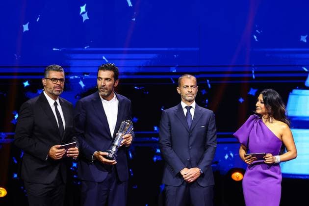 29th of August 2024 - UEFA CHAMPIONS LEAGUE KICK OFF 2024 2025 - DRAW LOTTERY WITH AI - FORUM GRIMALDI buffon (gianluigi) receives a trophy by the UEFA president ceferin (aleksander) on the sight of pinto (pedro) and chowdhury (reshmin) MONACO MONACO Copyright: xSPORTPIXPRESSx xFREDxPORCUx