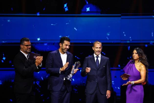 29th of August 2024 - UEFA CHAMPIONS LEAGUE KICK OFF 2024 2025 - DRAW LOTTERY WITH AI - FORUM GRIMALDI buffon (gianluigi) receives a trophy by the UEFA president ceferin (aleksander) on the sight of pinto (pedro) and chowdhury (reshmin) MONACO MONACO Copyright: xSPORTPIXPRESSx xFREDxPORCUx