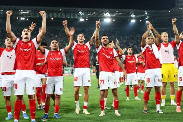 SOCCER - UEFA EL, Rapid vs Braga VIENNA,AUSTRIA,29.AUG.24 - SOCCER - UEFA Europa League, qualification, SK Rapid Wien vs Sporting Club de Braga. Image shows the rejoicing of Braga.  GEPAxpictures xArminxRauthner