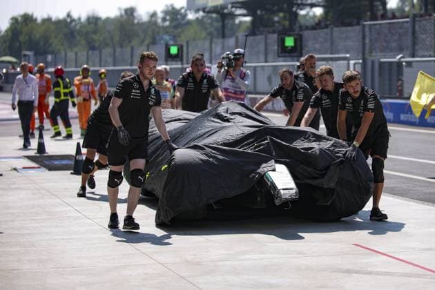 12 KIMI ANTONELLI Andrea (ita), Junior Driver of Mercedes AMG F1 Team, crash, accident, during the Formula 1 Pirelli Gran Premio d’Italia 2024, Italian Grand Prix 2024, 16th round of the 2024 Formula One World Championship, WM, Weltmeisterschaft from August 30 to September 1, 2024 on the Autodromo Nazionale Monza, in Monza, Italy - F1 - ITALIAN GRAND PRIX 2024 DPPI Panoramic 240830_R16_ITALIA_DP_EA016142