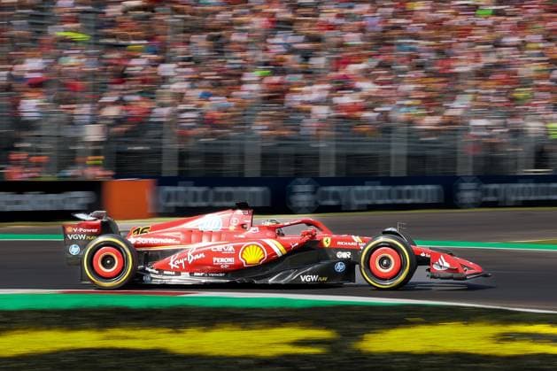 Charles Leclerc (Scuderia Ferrari HP) in der Schikane Prima Variante, 1 Freies Training, Grosser Preis von Italien, Motorsport, Herren, Formel 1, 30.08.2024 Monza Lombardei Italien