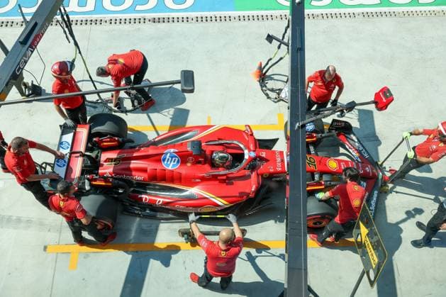 Charles Leclerc (Scuderia Ferrari HP) beim Boxenstopp, 1 Freies Training, Grosser Preis von Italien, Motorsport, Herren, Formel 1, 30.08.2024 Monza Lombardei Italien