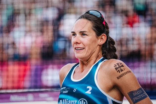 Beachvolleyball Frauen Allianz German Beach Tour Deutsche Beachvolleyball-Meisterschaft 2024 30.08.2024 Kira Walkenhorst nach dem letzten Spiel ihrer Karriere Timmendorfer Strand Ahmann-Hager-Arena Schleswig-Holstein Deutschland