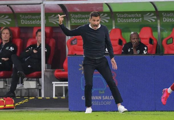 30.08.2024, xblx, Fussball 2.Bundesliga, Fortuna Duesseldorf - Hannover 96 emspor, v.l. Trainer Stefan Leitl (Coach Hannover 96) (DFL DFB REGULATIONS PROHIBIT ANY USE OF PHOTOGRAPHS as IMAGE SEQUENCES and or QUASI-VIDEO) Duesseldorf