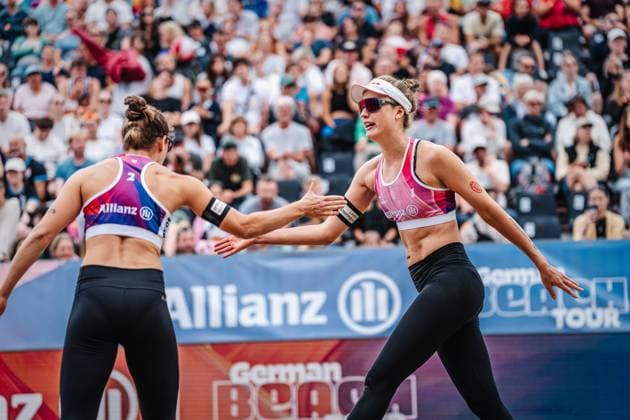 Beachvolleyball Frauen Allianz German Beach Tour Deutsche Beachvolleyball-Meisterschaft 2024 30.08.2024 v.l. Cinja Tillmann und Svenja Müller Timmendorfer Strand Ahmann-Hager-Arena Schleswig-Holstein Deutschland