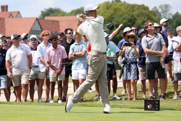 ATLANTA, GA - AUGUST 30: Adam Scott (AUS) during the opening round of the 2024 FedExCup Playoffs Tour Championship on August 30, 2024 at East Lake Golf Club in Atlanta, Georgia. (Photo by Michael Wade Icon Sportswire) GOLF: AUG 30 PGA, Golf Herren FedExCup Playoffs - TOUR Championship EDITORIAL USE ONLY Icon08302421