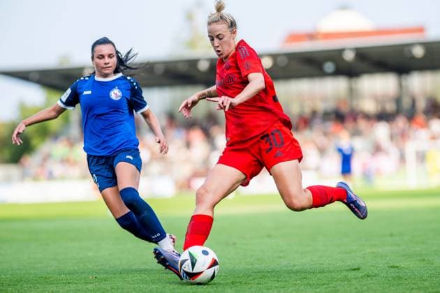 Sport Themen der Woche KW35 Sport Bilder des Tages 30.08.2024, Fußball, Frauen, Google Pixel Frauen-Bundesliga, Saison 2024 2025, Turbine Potsdam - FC Bayern München Im Bild: v.l. Kornelia Grosicka (Turbine Potsdam),Carolin Simon (FC Bayern Muenchen) Potsdam Karl-Liebknecht-Stadion Brandenburg Deutschland *** 30 08 2024, Football, Women, Google Pixel Womens Bundesliga, Season 2024 2025, Turbine Potsdam FC Bayern Munich In the picture from l Kornelia Grosicka Turbine Potsdam ,Carolin Simon FC Bayern Muenchen Potsdam Karl Liebknecht Stadion Brandenburg Germany