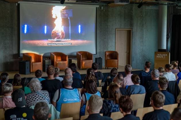 Premiere der Dokumentation, GER, Veolia Hamburg Towers Watchparty, Dokumentation Premiere 30.08.2024 GER, Veolia Hamburg Towers Watchparty, Dokumentation Premiere 30.08.2024 Hamburg Copyright: xEibner-Pressefoto MaxxVincenx EP_MVN