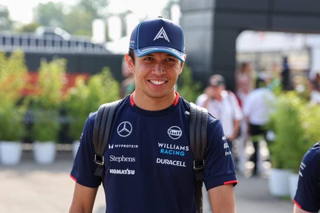 Alexander Albon (Williams) kommt im Fahrerlager, Paddock an, 3 Freies Training, Grosser Preis von Italien, Motorsport, Herren, Formel 1, 31.08.2024 Monza Lombardei Italien