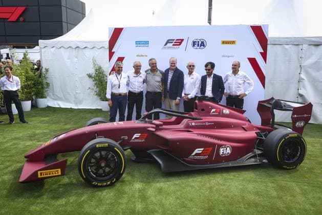 Sport Themen der Woche KW35 DOMENICALI Stefano (ita), Chairman and CEO Formula One Group FOG, BEN SULAYEM Mohammed (uae), President of the FIA, Bruno Michel managing director of Formula 2 & Formula 3, lunch of new formula 3 during the 10th round of the 2024 FIA Formula 3 Championship from August 30 to September 1, 2024 on the Autodromo Nazionale Monza, in Monza, Italy - AUTO - FORMULA 3 2024 - MONZA DPPI Panoramic  240831_R16_ITALIA_DP_EA026830