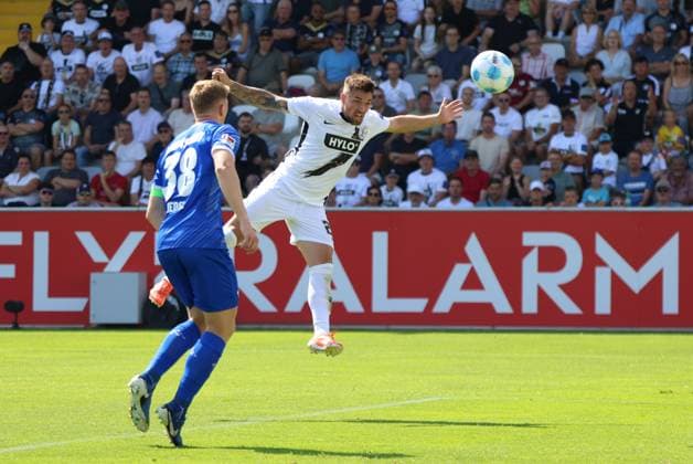 31.08.2024, Fussball, Herren, 2. Bundesliga, Saison 2024 2025, SV 07 Elversberg - SV Darmstadt 98, Kopfball zum 1:0, Torschütze: Luca Schnellbacher (SV 07 Elversberg) Elversberg Ursapharm-Arena an der Kaiserlinde Saarland Deutschland (DE)