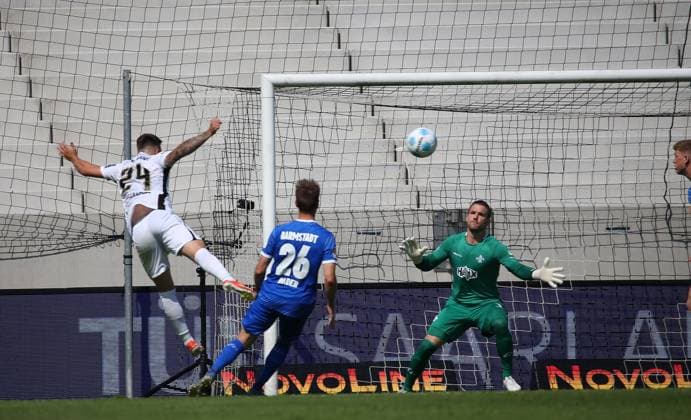 31.08.2024, xmohx, Fussball 2.Bundesliga, SV Elversberg - SV Darmstadt 98 emspor, v.l. Luca Schnellbacher (SV Elversberg) celebrate the goal, Der Torjubel zum 1:0 (DFL DFB REGULATIONS PROHIBIT ANY USE OF PHOTOGRAPHS as IMAGE SEQUENCES and or QUASI-VIDEO) Elversberg