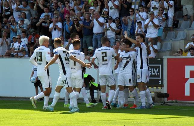 31.08.2024, xmohx, Fussball 2.Bundesliga, SV Elversberg - SV Darmstadt 98 emspor, v.l. Luca Schnellbacher (SV Elversberg) celebrate the goal, Der Torjubel zum 1:0 (DFL DFB REGULATIONS PROHIBIT ANY USE OF PHOTOGRAPHS as IMAGE SEQUENCES and or QUASI-VIDEO) Elversberg