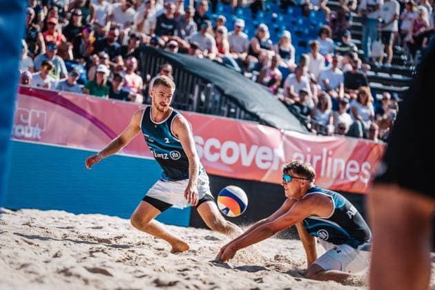 Beachvolleyball Männer Allianz German Beach Tour Deutsche Beachvolleyball-Meisterschaft 2024 31.08.2024 v.l. Luis Henrichs und Yannik Ahr Timmendorfer Strand Ahmann-Hager-Arena Schleswig-Holstein Deutschland