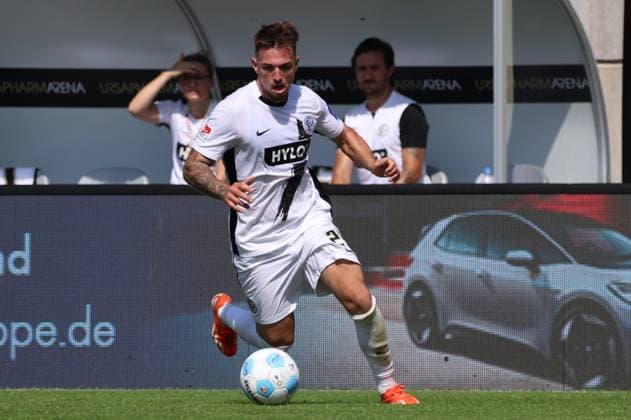 31.08.2024, Fussball, Herren, 2. Bundesliga, Saison 2024 2025, SV 07 Elversberg - SV Darmstadt 98, Luca Schnellbacher (SV 07 Elversberg) Elversberg Ursapharm-Arena an der Kaiserlinde Saarland Deutschland (DE)