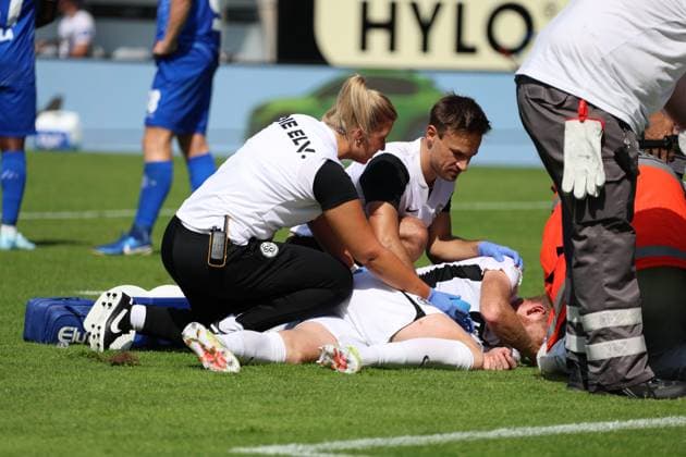 31.08.2024, Fussball, Herren, 2. Bundesliga, Saison 2024 2025, SV 07 Elversberg - SV Darmstadt 98, Florian Le Joncour (SV 07 Elversberg) verletzt Elversberg Ursapharm-Arena an der Kaiserlinde Saarland Deutschland (DE)