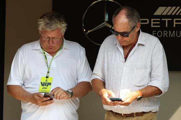 31.08.2024, xsvx, Motorsport FIA Formel 1, Großer Preis von Italien 2024 emspor, v.l. Gerhard Berger und Otmar Szafnauer (FIA REGULATIONS PROHIBIT ANY USE OF PHOTOGRAPHS as IMAGE SEQUENCES and or QUASI-VIDEO) Monza