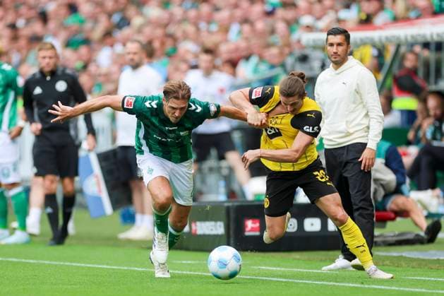 Sport Themen der Woche KW35 Niklas Stark (Werder Bremen) und Marcel Sabitzer (Borussia Dortmund) kaempfen um den Ball, Bundesliga, SV Werder Bremen v Borussia Dortmund, Weser Stadium am 31. August 2024 in Bremen, Deutschland. (Foto von Marco Steinbrenner DeFodi Images) Niklas Stark (Werder Bremen) und Marcel Sabitzer (Borussia Dortmund) battle for the ball, Bundesliga, SV Werder Bremen v Borussia Dortmund, Weser Stadium, August 31, 2024 in Bremen, Germany. (Photo by Marco Steinbrenner DeFodi Images) DFL regulations prohibit any use of photographs as image sequences and or quasi-video. Defodi-700_bremen_bvb_20240831_074 *** Niklas Stark Werder Bremen and Marcel Sabitzer Borussia Dortmund battle for the ball, Bundesliga, SV Werder Bremen v Borussia Dortmund, Weser Stadium, August 31, 2024 in Bremen, Germany Photo by Marco Steinbrenner DeFodi Images Niklas Stark Werder Bremen and Marcel Sabitzer Borussia Dortmund battle for the ball, Bundesliga, SV Werder Bremen v Borussia Dortmund, Weser Stadium, August 31, 2024 in Bremen, Germany Photo by Marco Steinbrenner DeFodi Images DFL regulations prohibit any use of photographs as image sequences and or quasi video Defodi 700 bremen bvb 20240831 074 Defodi-700 DFL regulations prohibit any use of photographs as image sequences and or quasi-video.