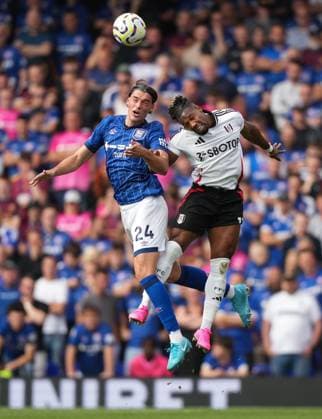 Sport Themen der Woche KW35 Jacob Greaves of Ipswich Town and Adama Traore of Fulham during the Premier League match between Ipswich Town and Fulham at Portman Road, Ipswich, England on 31 August 2024. Copyright: xAndyxRowlandx PMI-6413-0003