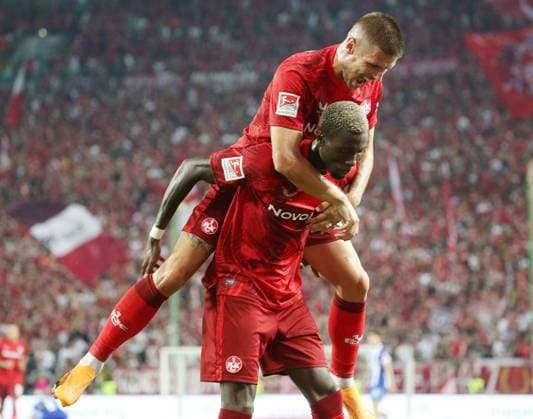 2:1 FCK durch Aaron Opoku (17, FC Kaiserslautern) 31.08.2024, Fußball, 2. Bundesliga, FC Kaiserslautern - Hertha BSC Berlin, 4. Spieltag, Saison 2024 25, Fritz Walter Stadion, Kaiserslautern, Deutschland, zmdz, ** DFB & DFL regulations prohibit any use of photographs as image sequences and or quasi-video. ** FC Kaiserslautern - Hertha BSC Berlin