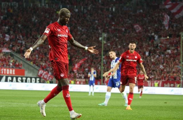 2:1 FCK durch Aaron Opoku (17, FC Kaiserslautern) 31.08.2024, Fußball, 2. Bundesliga, FC Kaiserslautern - Hertha BSC Berlin, 4. Spieltag, Saison 2024 25, Fritz Walter Stadion, Kaiserslautern, Deutschland, Foto: Michael Deines PROMEDIAFOTO, ** DFB & DFL regulations prohibit any use of photographs as image sequences and or quasi-video. ** FC Kaiserslautern - Hertha BSC Berlin