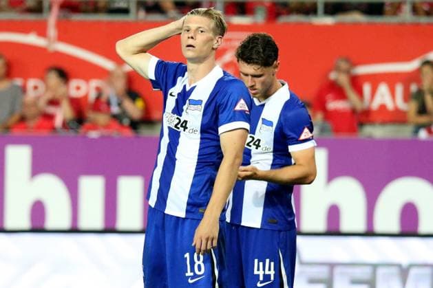 31.08.2024, xmohx, Fussball 2.Bundesliga, 1. FC Kaiserslautern - Hertha BSC Berlin emspor, v.l. Luca Schuler und Linus Gechter (Hertha BSC Berlin) (DFL DFB REGULATIONS PROHIBIT ANY USE OF PHOTOGRAPHS as IMAGE SEQUENCES and or QUASI-VIDEO) Kaiserlautern