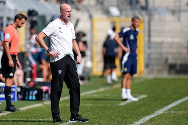 Marco Antwerpen (Trainer, Cheftrainer, SVWM),Freisteller, Ganzkörper, Einzelbild, Einzelfoto, Aktion, Action, am Spielfeldrand, an der Seitenauslinie, 31.08.2024, Mannheim (Deutschland), Fussball, 3. Liga, SV Waldhof Mannheim - 1. FC Saarbrücken, DFB DFL REGULATIONS PROHIBIT ANY USE OF PHOTOGRAPHS AS IMAGE SEQUENCES AND OR QUASI-VIDEO.
