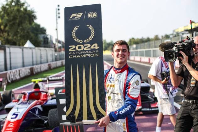 Bilder des Jahres 2024, Sport 09 September Bilder des Jahres 2024, Sport 09 September Sport Themen der Woche KW35 MEGUETOUNIF Sami (fra), Trident, Dallara F3 2019, portrait FORNAROLI Leonardo (ita), Trident, Dallara F3 2019, portrait FIA Formula 3 2024 Champion celebration during the 10th round of the 2024 FIA Formula 3 Championship from August 30 to September 1, 2024 on the Autodromo Nazionale Monza, in Monza, Italy - AUTO - FORMULA 3 2024 - MONZA DPPI Panoramic  XB3_0159
