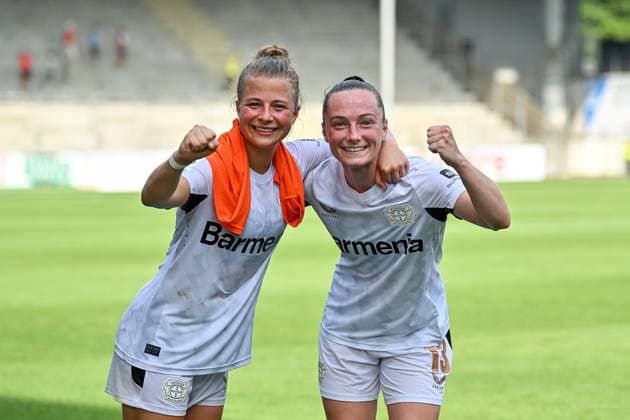 Kristin Koegel (Bayer 04 Leverkusen, 11), Vanessa Haim (Bayer 04 Leverkusen, 13) GER, SC Freiburg - Bayer 04 Leverkusen, Frauen-Fussball, Google Pixel Frauen-Bundesliga, 1. Spieltag, Saison 2024 2025, 31.08.2024 DFB REGULATIONS PROHIBIT ANY USE OF PHOTOGRAPHS AS IMAGE SEQUENCES AND OR QUASI-VIDEO GER, SC Freiburg - Bayer 04 Leverkusen, Frauen-Fussball, Google Pixel Frauen-Bundesliga, 1. Spieltag, Saison 2024 2025, 31.08.2024 Freiburg *** Kristin Koegel Bayer 04 Leverkusen, 11 , Vanessa Haim Bayer 04 Leverkusen, 13 GER, SC Freiburg Bayer 04 Leverkusen, Women Football, Google Pixel Frauen Bundesliga, 1 Spieltag, Saison 2024 2025, 31 08 2024 DFB REGULATIONS PROHIBIT ANY USE OF PHOTOGRAPHS AS IMAGE SEQUENCES AND OR QUASI VIDEO GER, SC Freiburg Bayer 04 Leverkusen, Women Football, Google Pixel Frauen Bundesliga, 1 Spieltag, Saison 2024 2025, 31 08 2024 Freiburg Copyright: xEibner-Pressefoto ThomasxHessx EP_THS