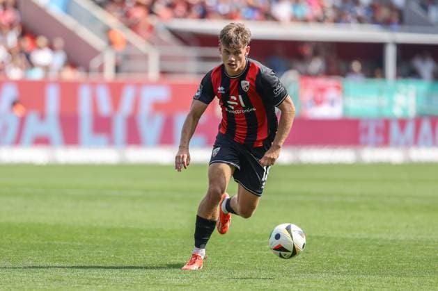3. Liga; FC Ingolstadt 04 - TSV 1860 München; Niclas Dühring (18, FCI) 3. Liga - FC Ingolstadt 04 Saison 2024 2025 TSV 1860 München