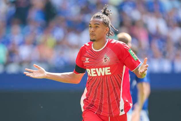 Damion Downs (1. FC Koeln) bejubelt seinen Treffer zum 0:1, 2. Bundesliga, FC Schalke 04 vs 1. FC Köln, Veltins-Arena am 01. September 2024 in Gelsenkirchen, Deutschland. (Foto von Marco Steinbrenner DeFodi Images) Damion Downs (1. FC Koeln) celebrates after scoring his teams first goal, 2. Bundesliga, FC Schalke 04 vs 1. FC Köln, Veltins-Arena, September 1, 2024 in Gelsenkirchen, Germany. (Photo by Marco Steinbrenner DeFodi Images) DFB DFL REGULATIONS PROHIBIT ANY USE OF PHOTOGRAPHS AS IMAGE SEQUENCES AND OR QUASI-VIDEO. Defodi-700_schalke_koeln_20240901_018