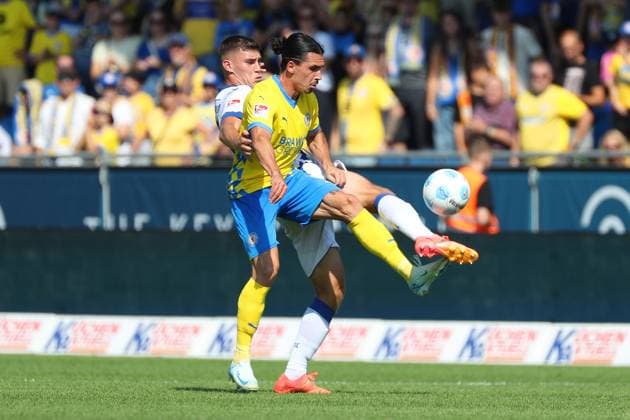 Braunschweig vs. Karlsruhe, 2. BL Braunschweig, 01.09.2024, FUßBALL - Eintracht Braunschweig vs. Karlsruher SC, 2. BL, Saison 2024 25. Rayan Philippe (Eintracht Braunschweig) Braunschweig