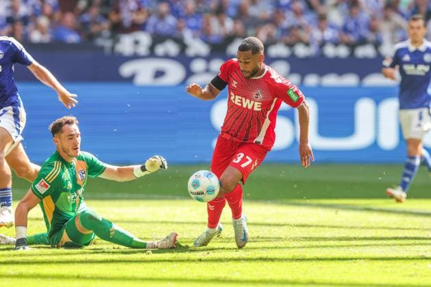 01.09.2024, Fussball, Saison 2024 2025, 2. Bundesliga, 4. Spieltag, FC Schalke 04 - 1. FC Köln, Linton Maina (1. FC Köln) erzielt das Tor zum 0 zu 2. Gelsenkirchen Veltins Arena NRW Deutschland xRHR-FOTO TRx